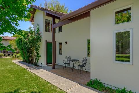 2508 Westernesse Rd, Davis, CA 95616 photo 2