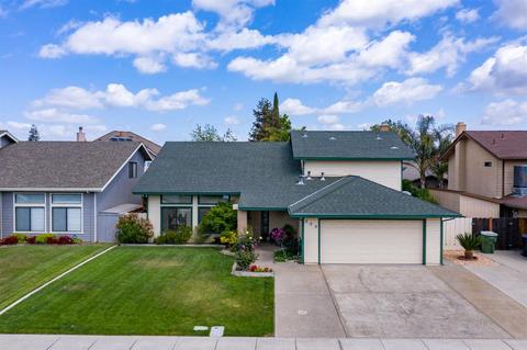 559 Nancy Dr, Ripon, CA 95366 photo 2