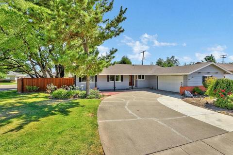 1700 W Lodi Ave, Lodi, CA 95242 photo 2