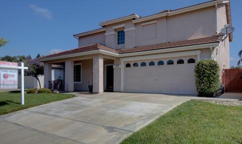 1233 Yellowhammer Dr, Patterson, CA 95363 photo 2
