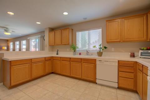 1233 Yellowhammer Dr, Patterson, CA 95363 photo 4