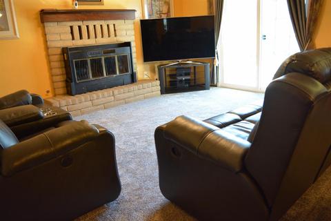 1011 Locust Ave, Manteca, CA 95337 photo 6