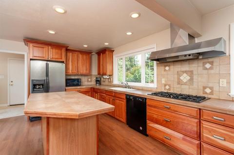 7250 Gunderson Way, Carmichael, CA 95608 photo 19