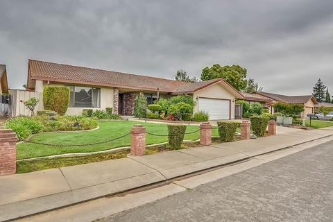 625 Hampton Dr, Lodi, CA 95242 photo 2