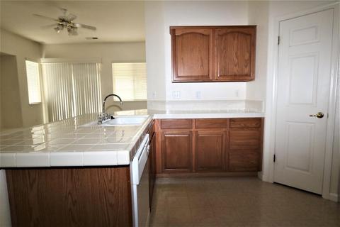 3425 Summer Dr, Modesto, CA 95355 photo 7