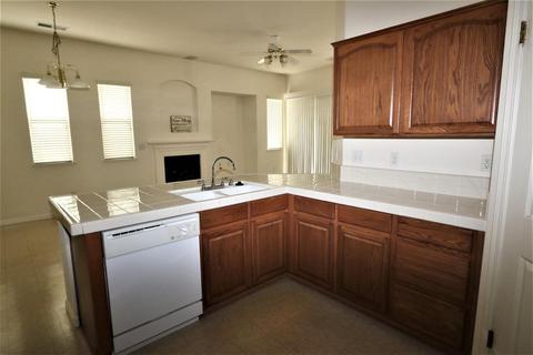 3425 Summer Dr, Modesto, CA 95355 photo 8