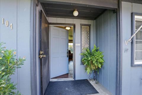 104 Arbor Ct, Lodi, CA 95240 photo 5