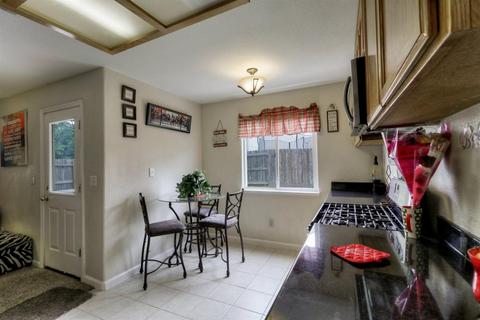 975 Moonlight Dr, Ceres, CA 95307 photo 6