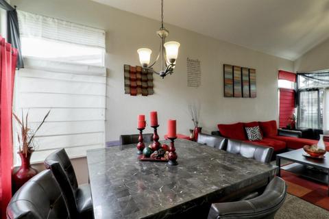 975 Moonlight Dr, Ceres, CA 95307 photo 4