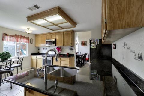 975 Moonlight Dr, Ceres, CA 95307 photo 8