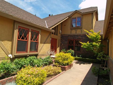 1700 Simon Dr, Turlock, CA 95382 photo 2