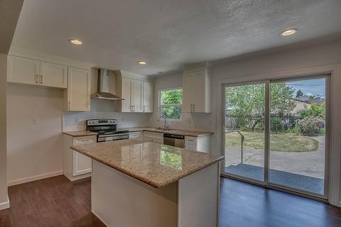 423 E Downs, Stockton, CA 95204 photo 4
