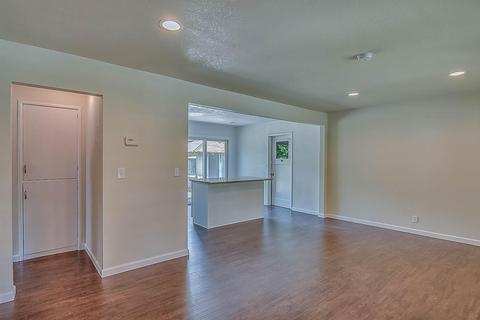 423 E Downs, Stockton, CA 95204 photo 10
