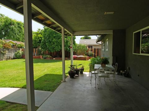 1209 Wellington Dr, Modesto, CA 95350 photo 5