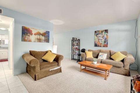 2035 Alta Loma St, Davis, CA 95616 photo 3