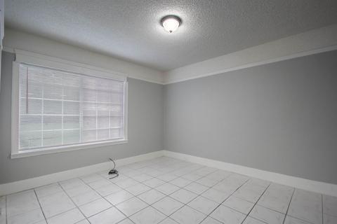 1007 S Madison St, Modesto, CA 95351 photo 11