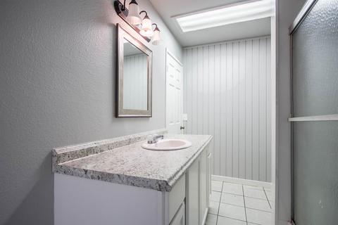 1007 S Madison St, Modesto, CA 95351 photo 28