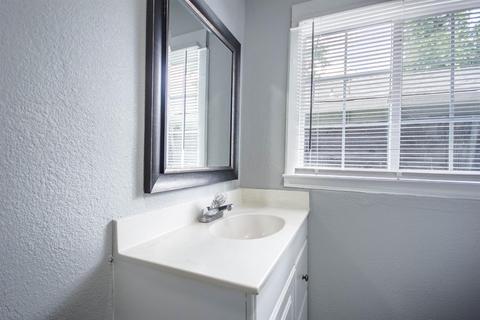 1007 S Madison St, Modesto, CA 95351 photo 13