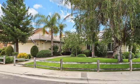 1061 Cabernet Ln, Manteca, CA 95337 photo 2