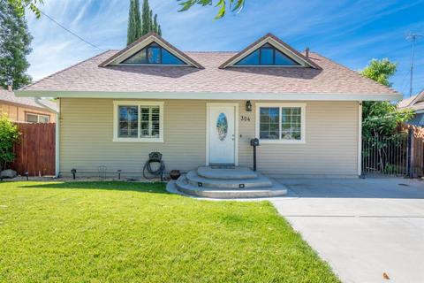304 Baker St, Winters, CA 95694 photo 2