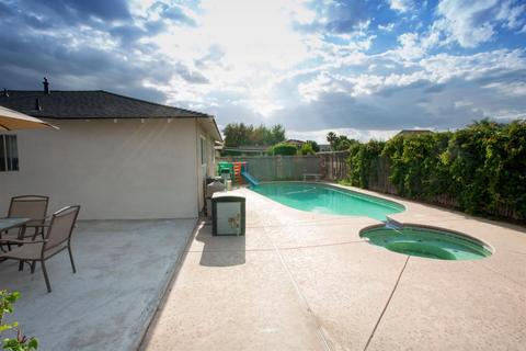 1425 Jackellen Ln, Modesto, CA 95356 photo 4