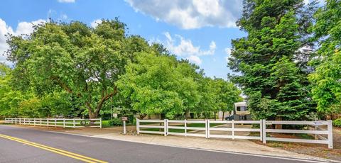 4810 E Armstrong Rd, Lodi, CA 95240 photo 2