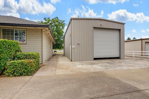 4810 E Armstrong Rd, Lodi, CA 95240 photo 7