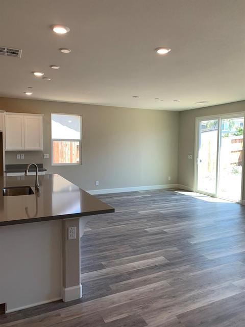 2364 Cornwall Ave, Manteca, CA 95337 photo 4