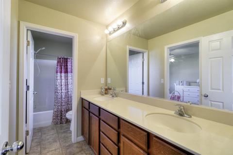 566 Homestead Ave, Lathrop, CA 95330 photo 27