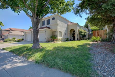 1608 Shadewood Dr, Modesto, CA 95355 photo 4