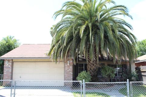 2028 Ridgecrest Dr, Modesto, CA 95351 photo 1