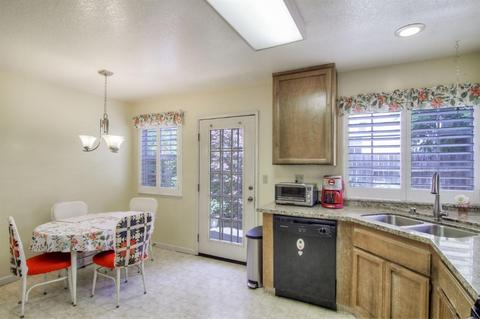 3820 Olivebranch Ln, Carmichael, CA 95608 photo 14