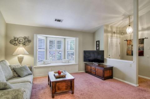 3820 Olivebranch Ln, Carmichael, CA 95608 photo 4