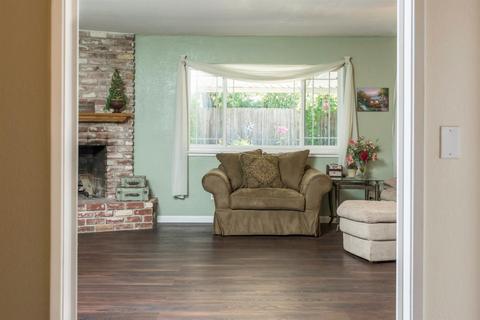 8768 Rubystone Ct, Elk Grove, CA 95624 photo 4