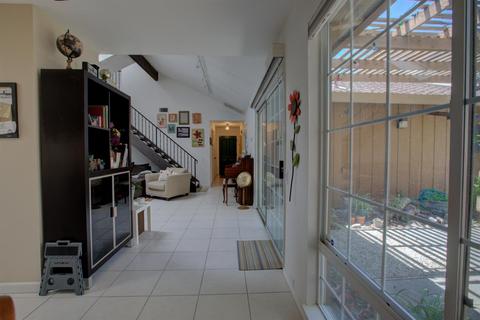 600 Edgebrook Ct, Modesto, CA 95354 photo 12