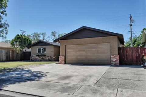 1640 Ascot Dr, Modesto, CA 95350 photo 2