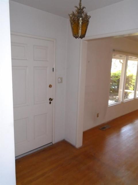 921 Yale Ave, Modesto, CA 95350 photo 8