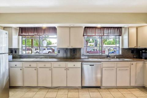 1606 Ardmore Ave, Modesto, CA 95350 photo 9