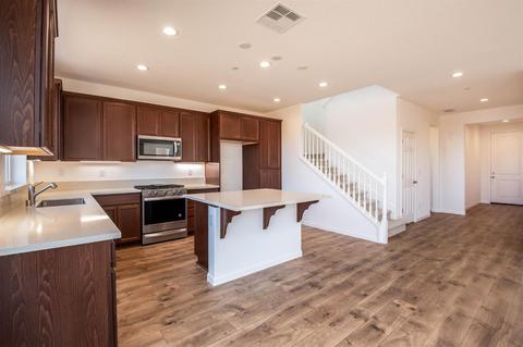 892 Wyatt Ln, Winters, CA 95694 photo 3