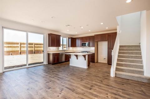 892 Wyatt Ln, Winters, CA 95694 photo 4