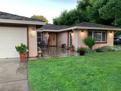 2716 Wickman Ct, Modesto, CA 95358 photo 2