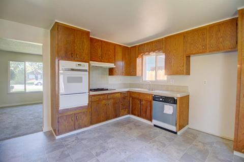 1900 Murrietta Ln, Modesto, CA 95355 photo 6
