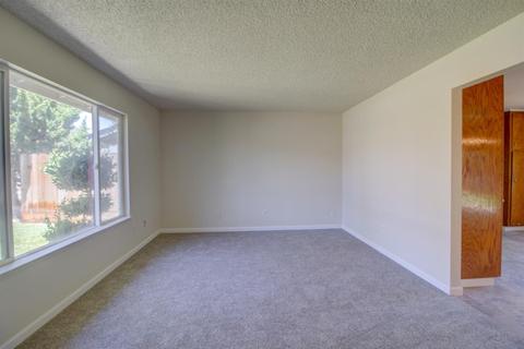 1900 Murrietta Ln, Modesto, CA 95355 photo 3