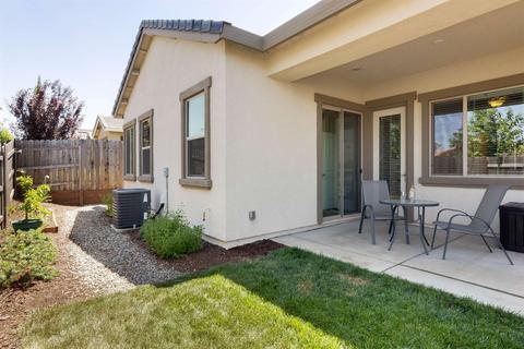 2923 Laredo Dr, Rocklin, CA 95765 photo 2