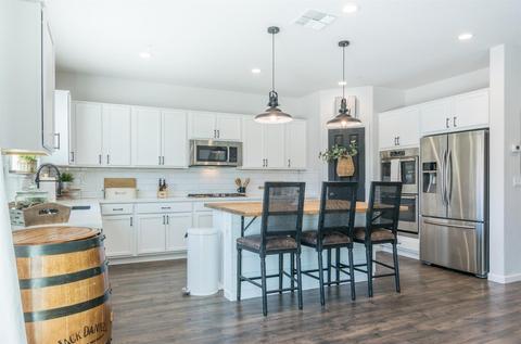 535 W Cherry, Dixon, CA 95620 photo 12