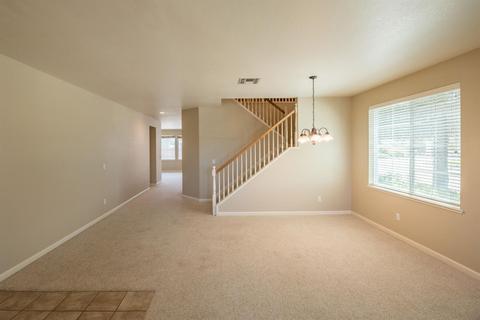 564 S Highland Ave, Ripon, CA 95366 photo 8