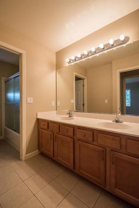 564 S Highland Ave, Ripon, CA 95366 photo 43