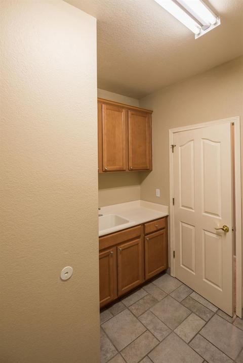 564 S Highland Ave, Ripon, CA 95366 photo 11