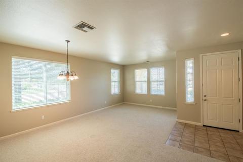 564 S Highland Ave, Ripon, CA 95366 photo 5