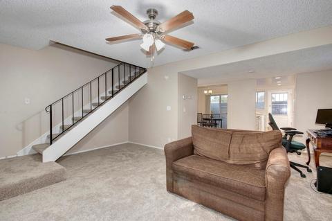 4028 Knoll Top Ct, Carmichael, CA 95608 photo 3